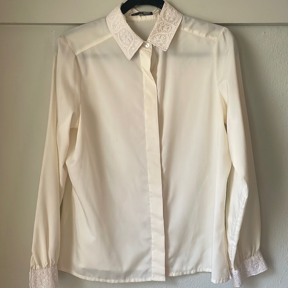 Vintage Act III cream long sleeve button down shirt with lace detail